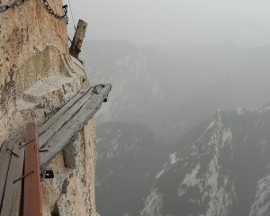 Huashan Cliffside Path gevaarlijk wandelen China